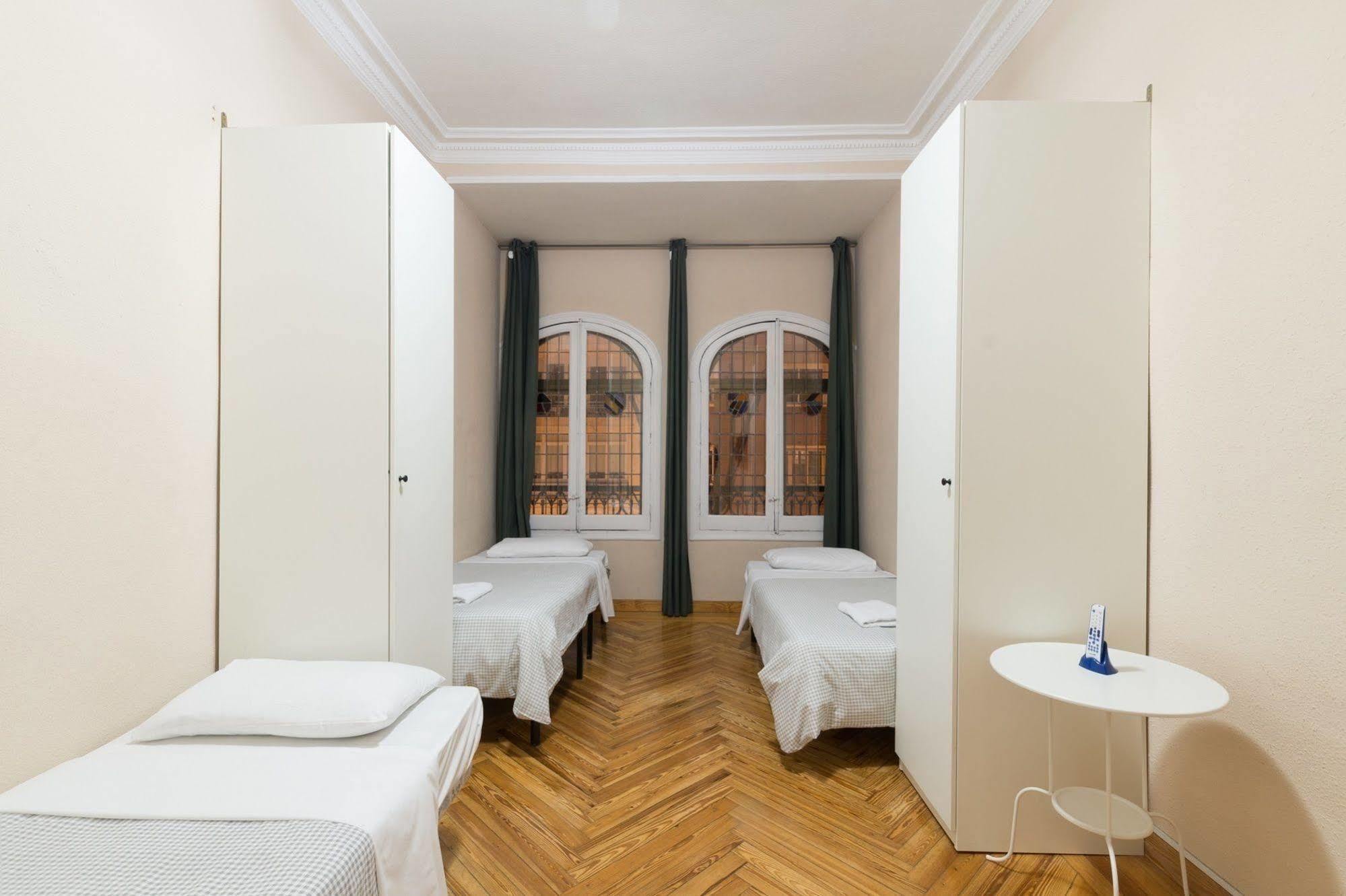 Rooms Arguelles 58 Мадрид Экстерьер фото